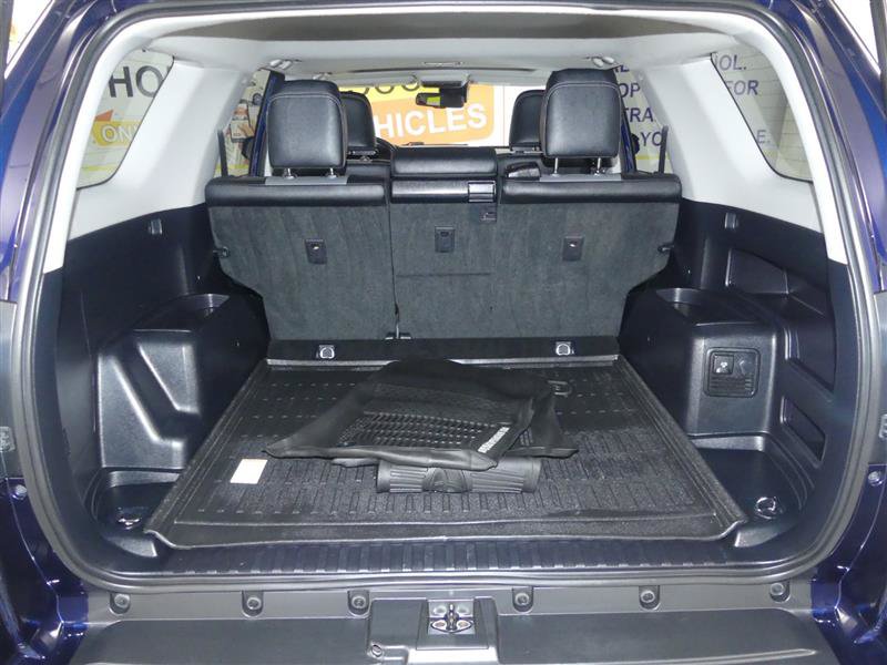 Used 2020 Toyota 4Runner SR5 Premium w/ Moonroof Package AWD/4WD image 30