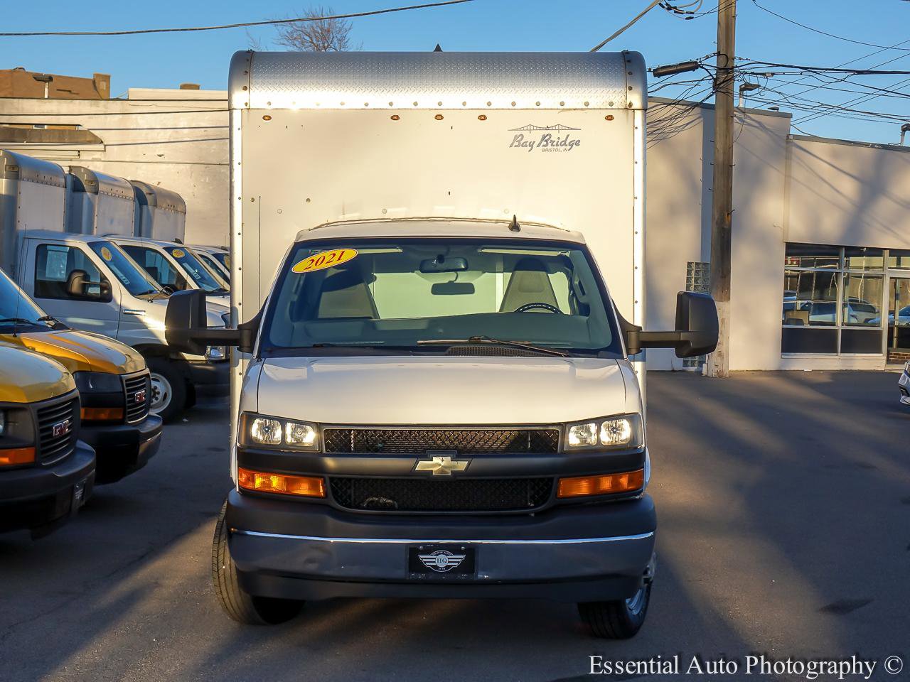 Used 2021 Chevrolet Express 4500 w/ Power Convenience Package RWD image 5