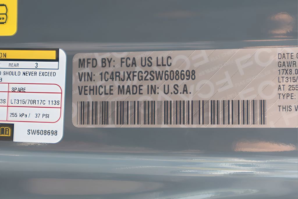 Used 2025 Jeep Wrangler Unlimited Rubicon AWD/4WD image 28