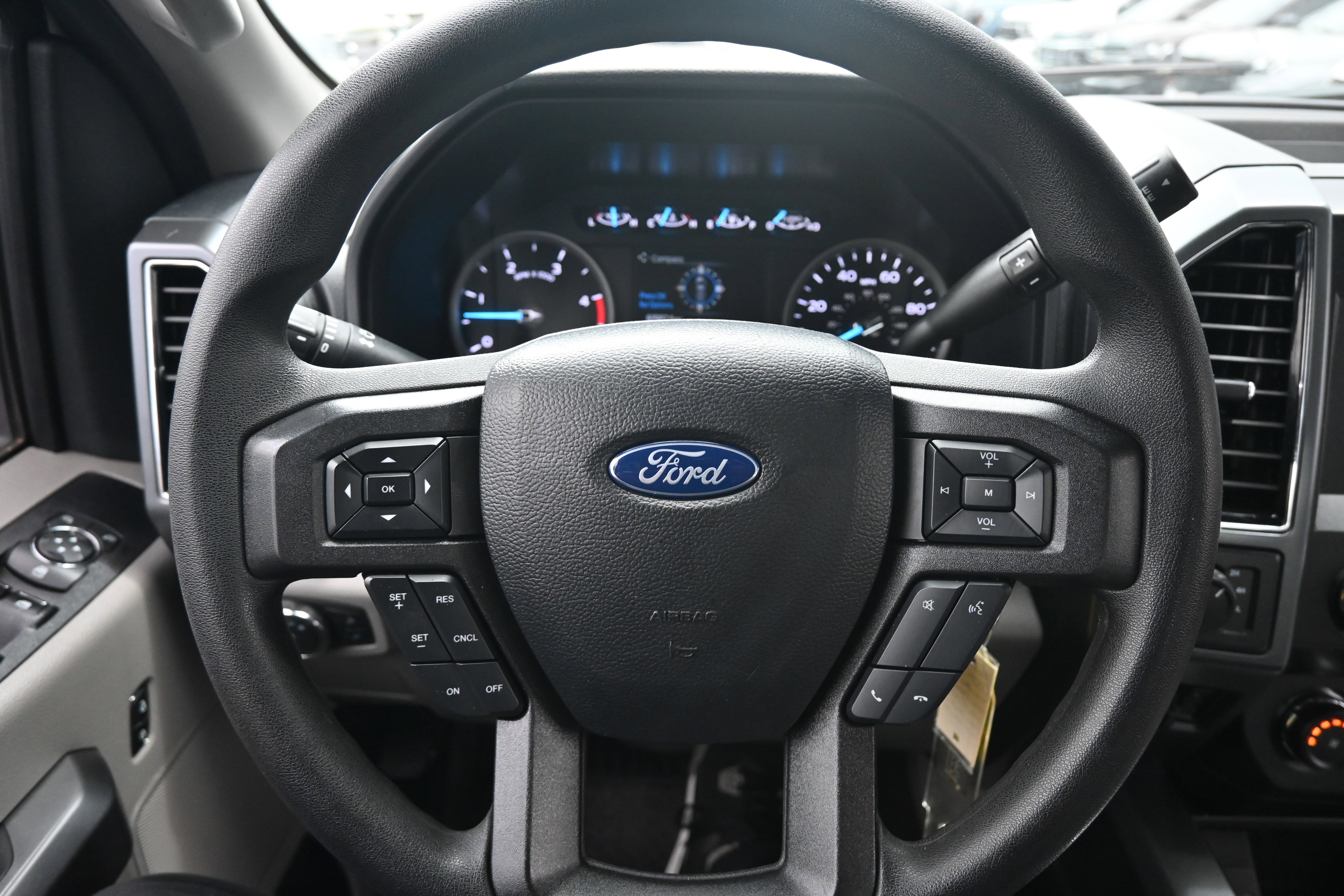 Used 2021 Ford F250 XLT w/ FX4 Off-Road Package AWD/4WD image 17