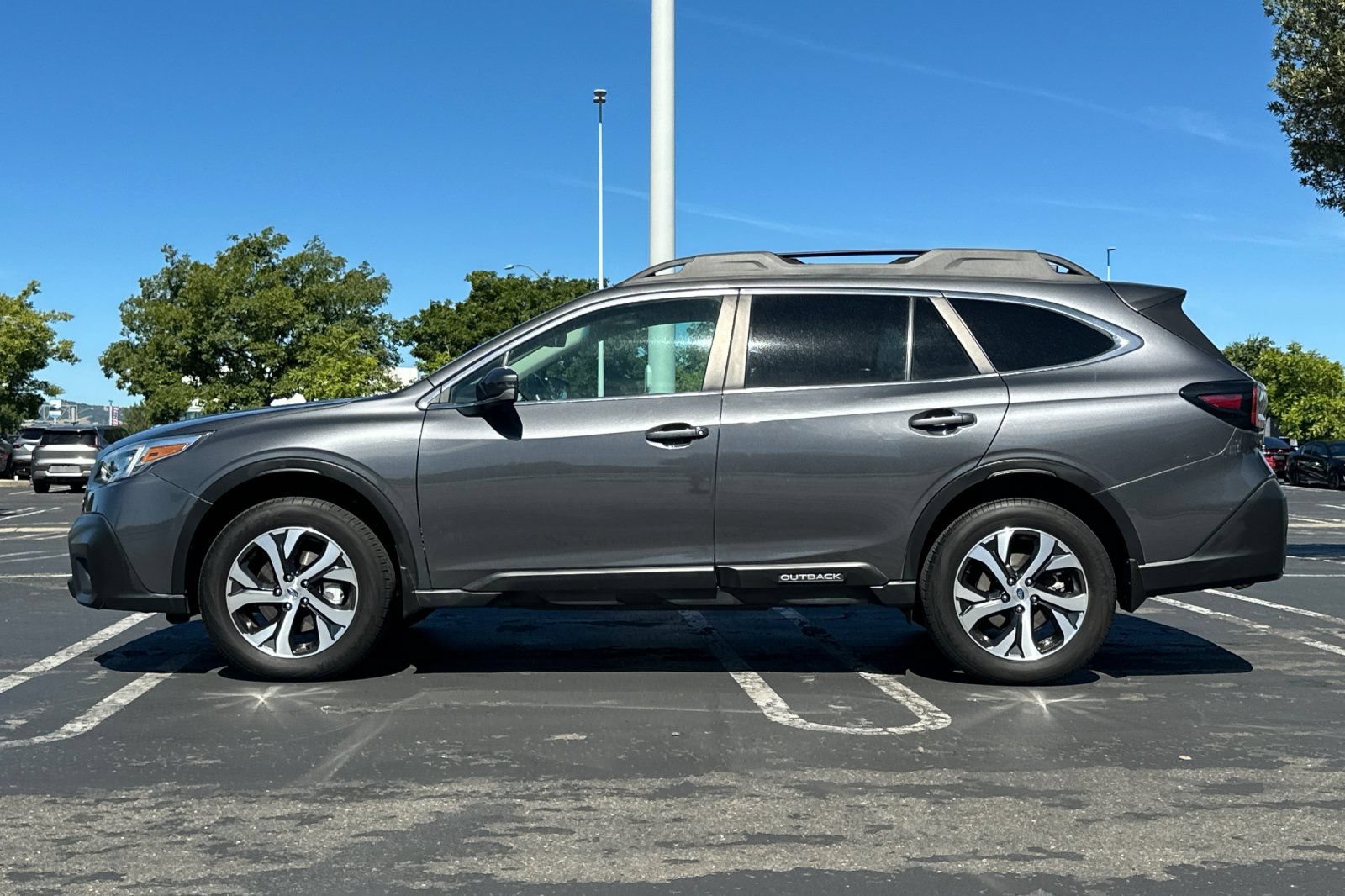 Used 2021 Subaru Outback Limited w/ Popular Package #2 AWD/4WD image 7