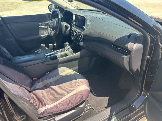 Used 2022 Nissan Sentra SR w/ Lighting Package FWD image 10