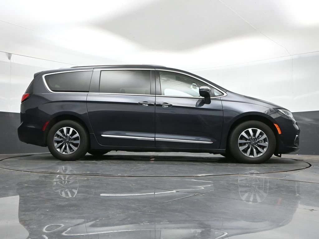 Used 2021 Chrysler Pacifica Limited w/ Premium & Safety Sphere Group FWD image 44