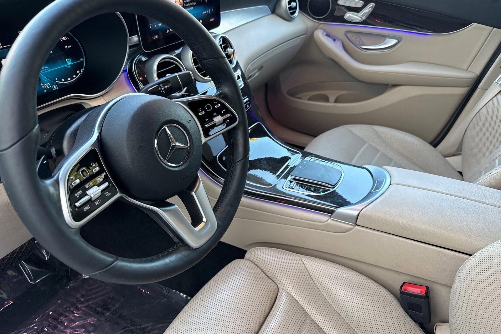 Used 2021 Mercedes-Benz GLC 300 4MATIC Coupe image 10