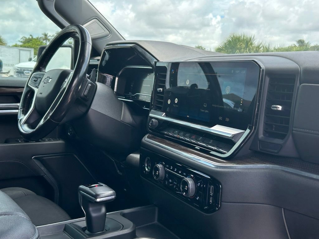 Used 2022 Chevrolet Silverado 1500 RST w/ Z71 Off-Road Package AWD/4WD image 27
