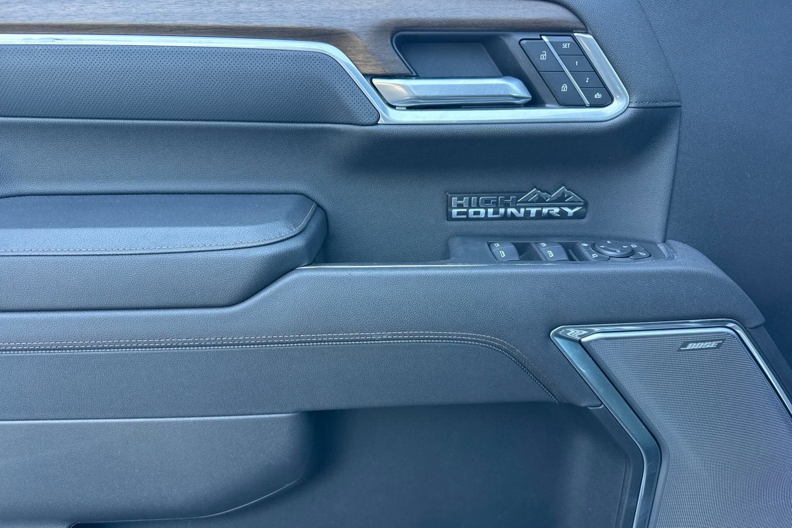 Used 2025 Chevrolet Silverado 1500 High Country AWD/4WD image 11