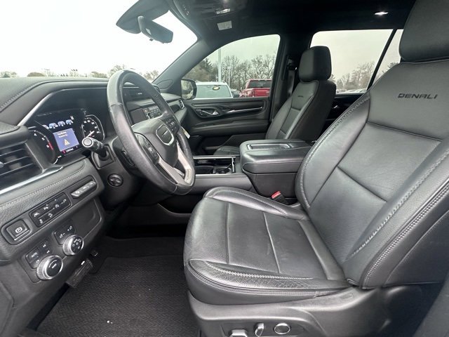 Used 2021 GMC Yukon Denali w/ Denali Premium Package image 12