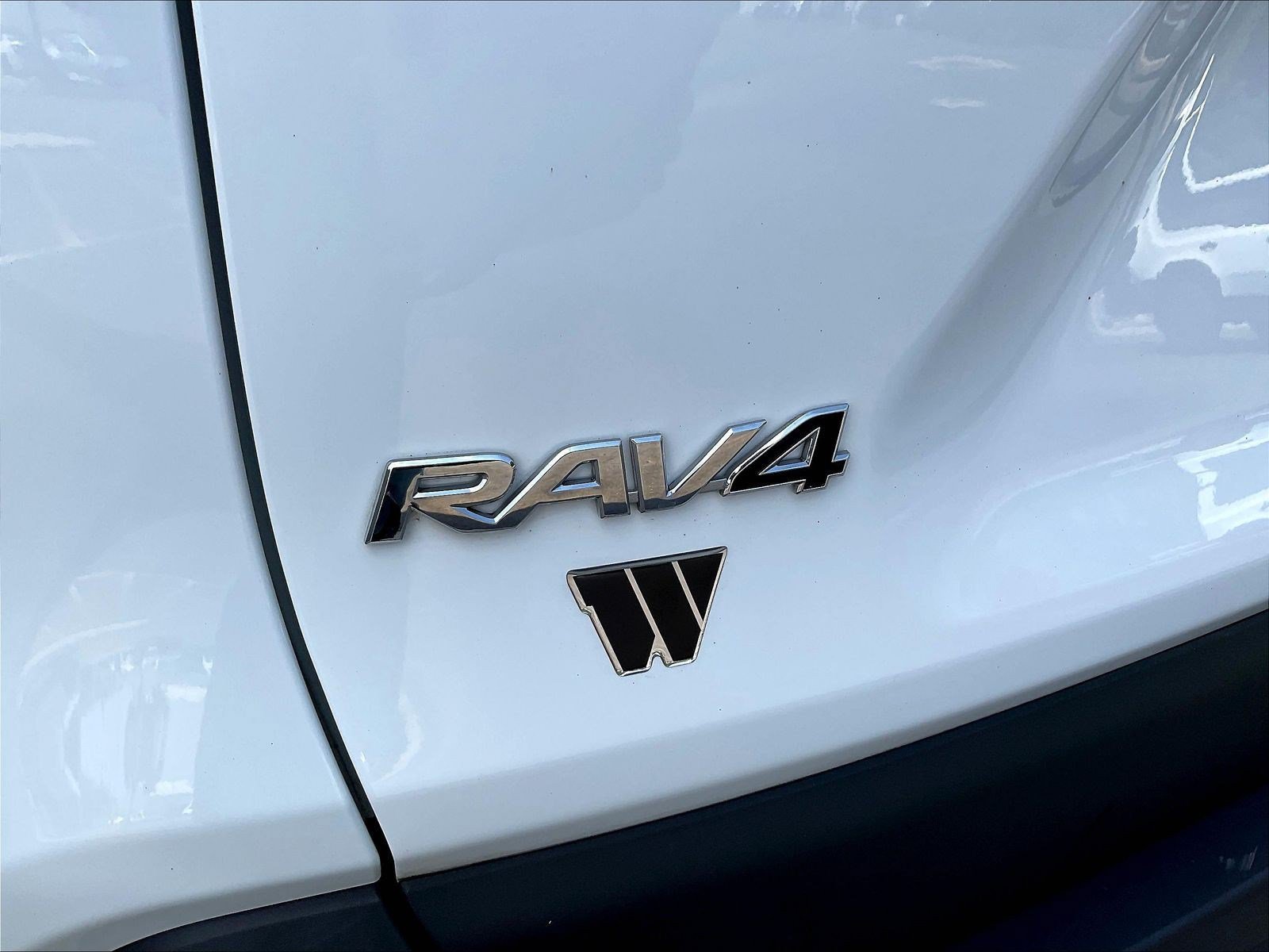Used 2023 Toyota RAV4 XLE AWD/4WD image 24