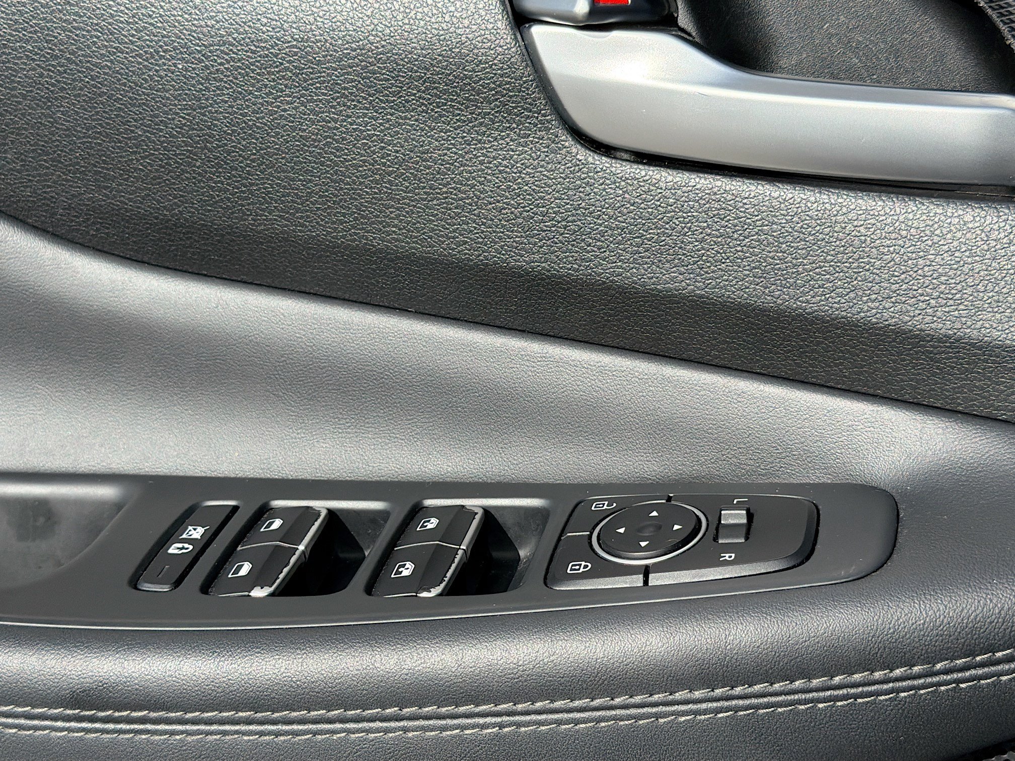 Used 2019 Hyundai Santa Fe Limited FWD image 22