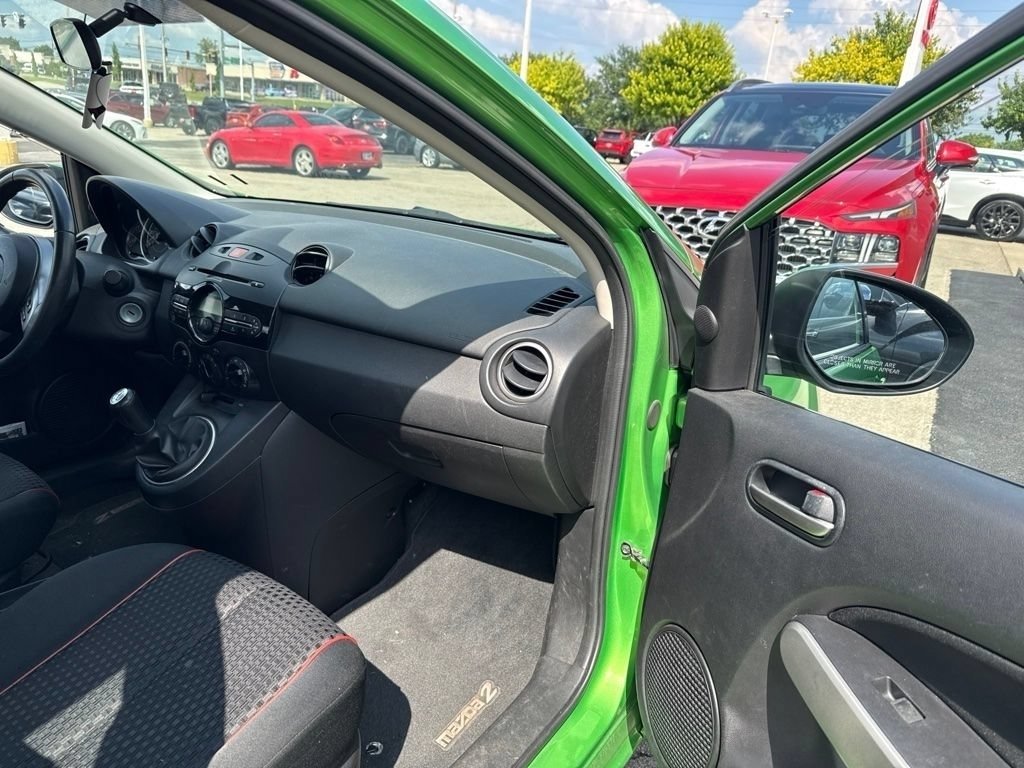 Used 2013 MAZDA MAZDA2 Touring FWD image 15