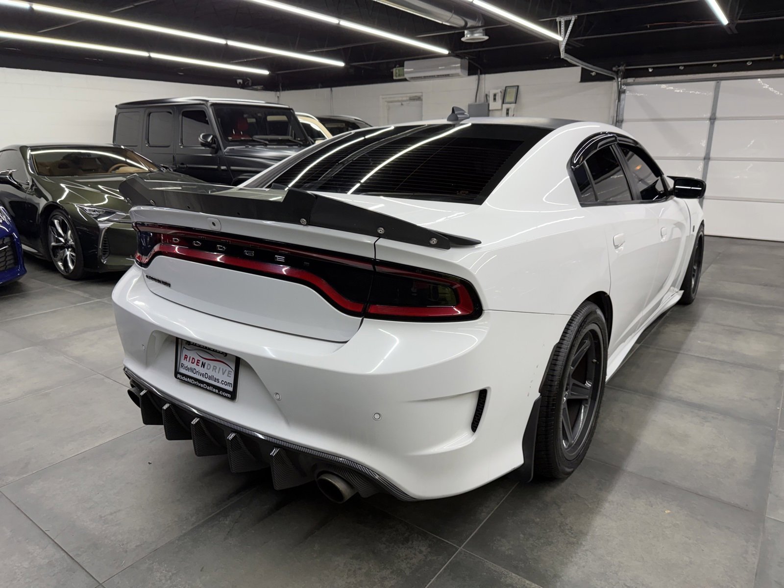 Used 2017 Dodge Charger R/T image 7