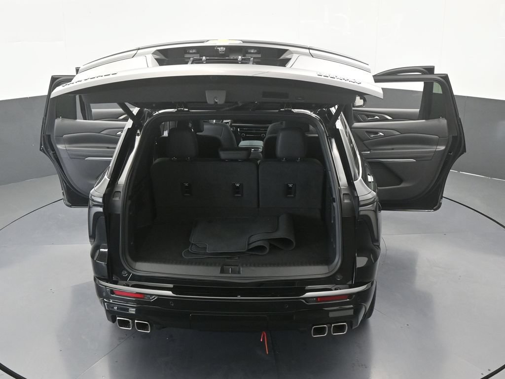 Used 2025 Chevrolet Traverse High Country FWD image 88