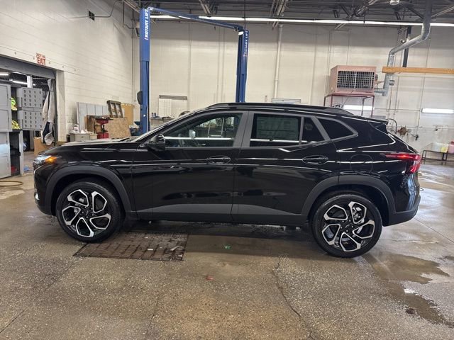 New 2026 Chevrolet Trax RS w/ Sunroof Package image 3