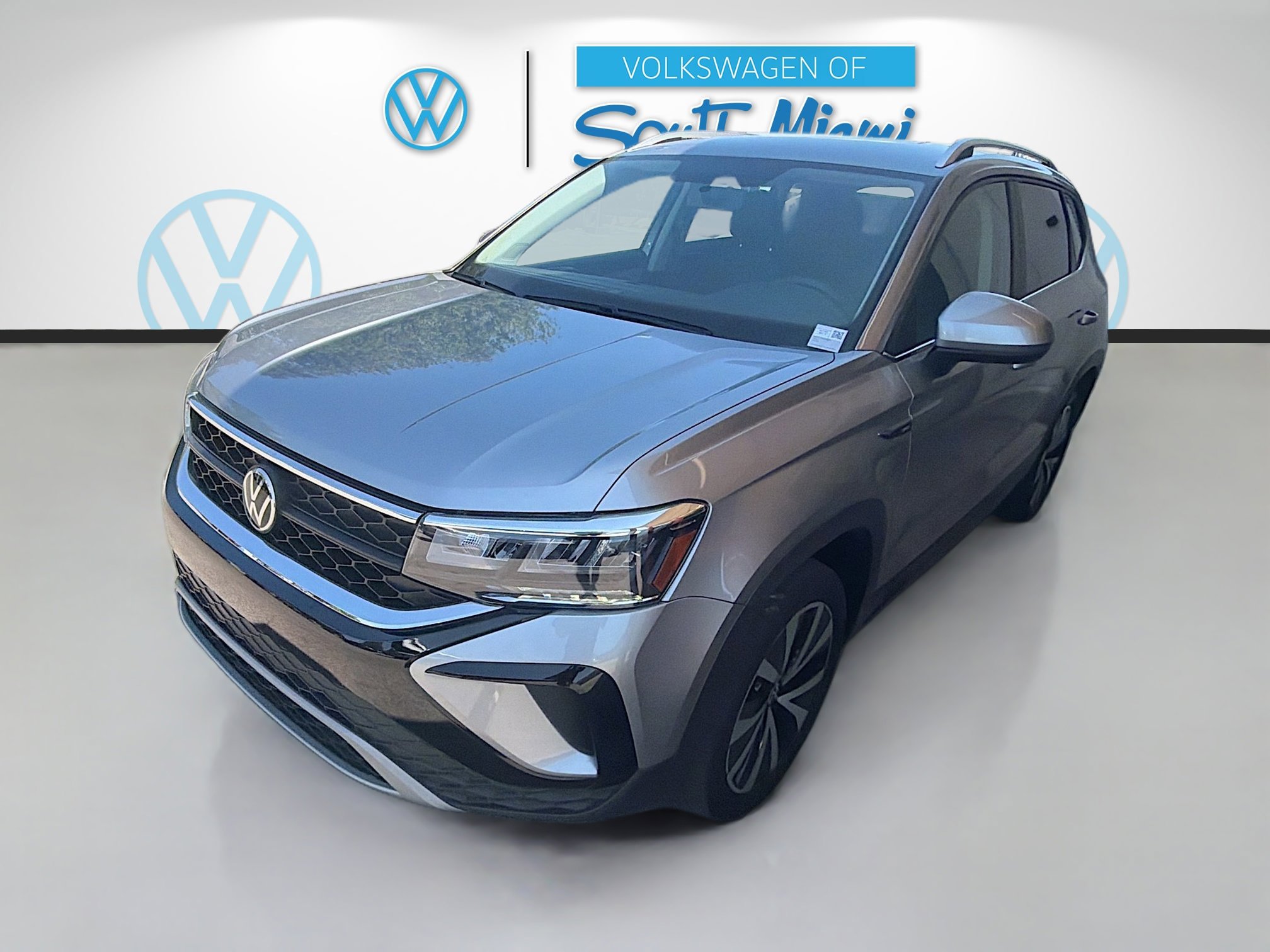 Used 2022 Volkswagen Taos SE FWD image 3