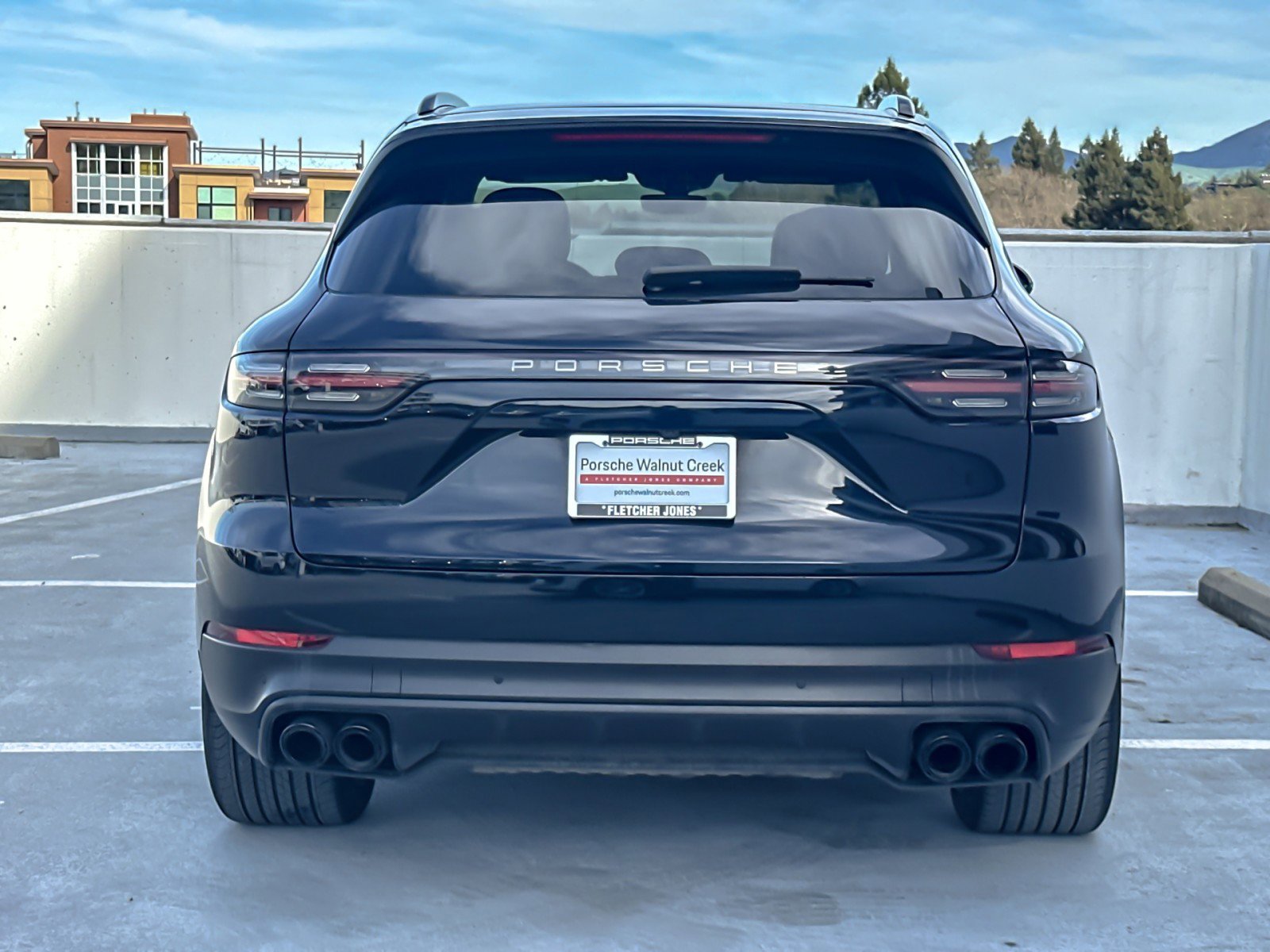 Certified 2023 Porsche Cayenne Platinum Edition image 7