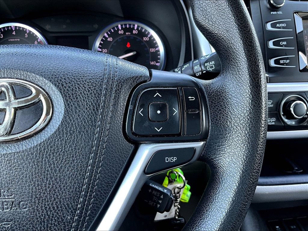 Used 2015 Toyota Highlander LE FWD image 15