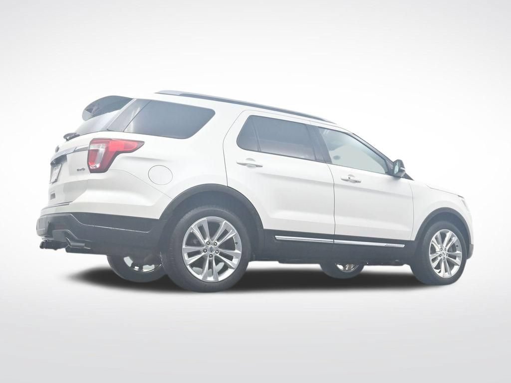 Used 2018 Ford Explorer XLT w/ Equipment Group 202A AWD/4WD image 33