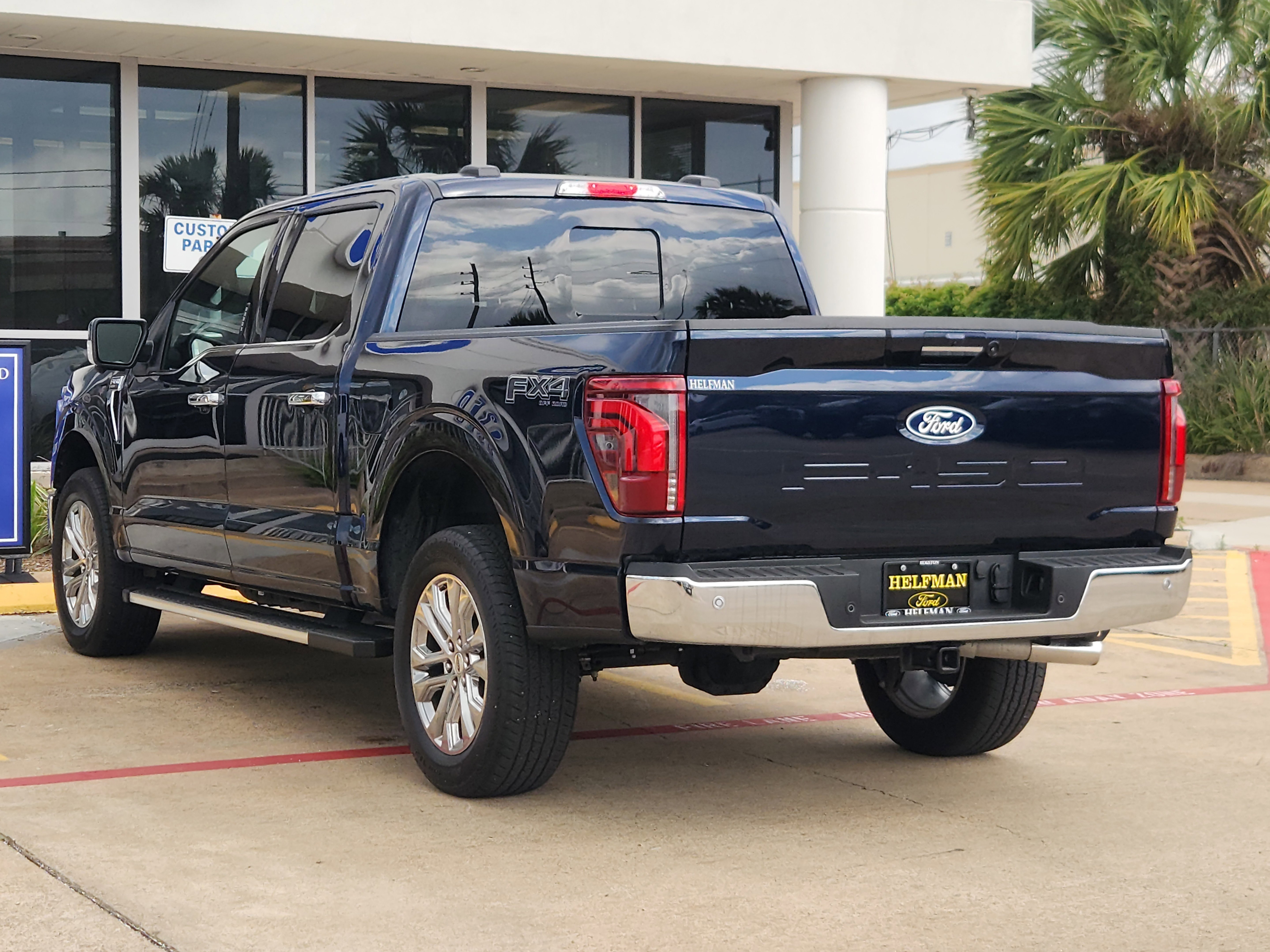 Used 2024 Ford F150 Lariat w/ Equipment Group 502A High image 4