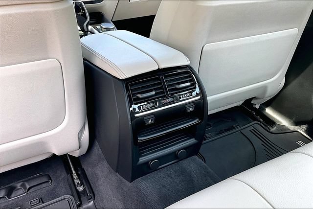 Used 2018 BMW 530e xDrive w/ Premium Package 2 AWD/4WD image 13