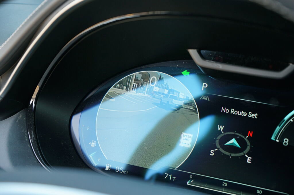 Used 2025 Genesis GV70 3.5T Sport w/ Sport Prestige Package image 25