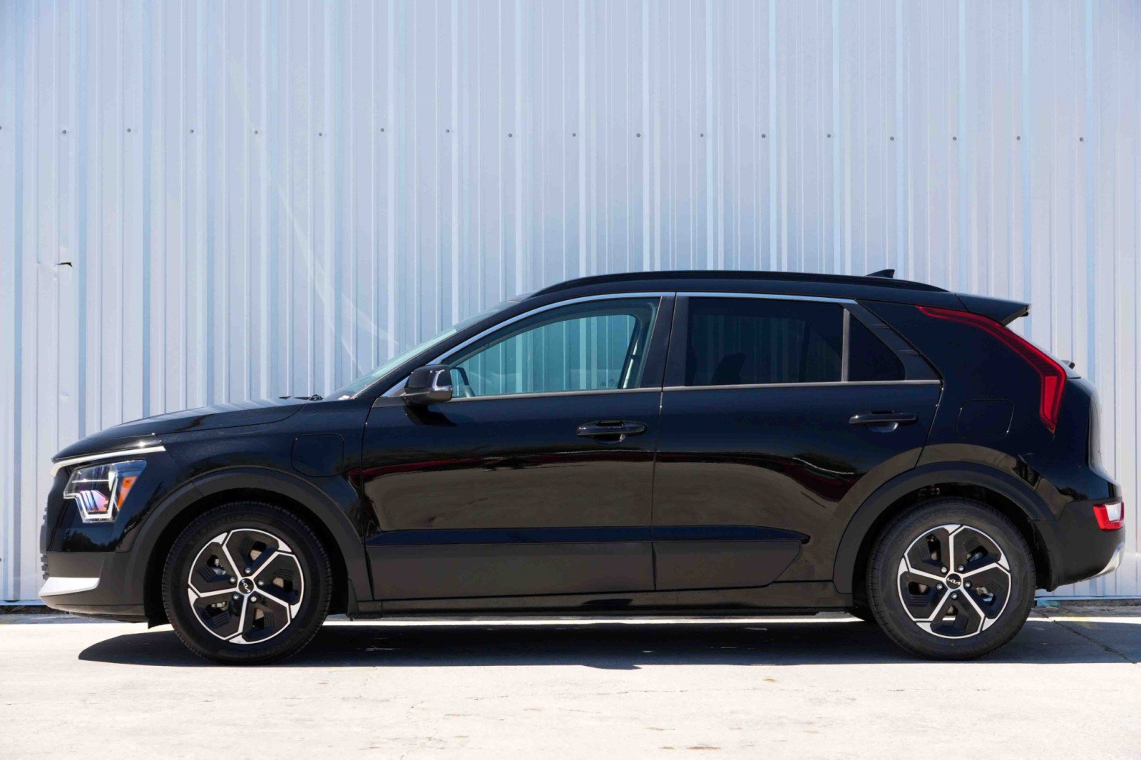 Used 2023 Kia Niro EX FWD image 8