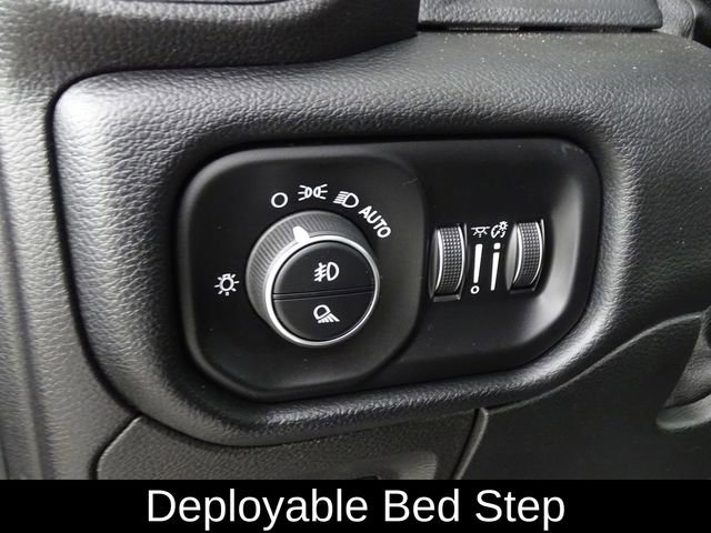 Used 2020 RAM 1500 Laramie AWD/4WD image 19