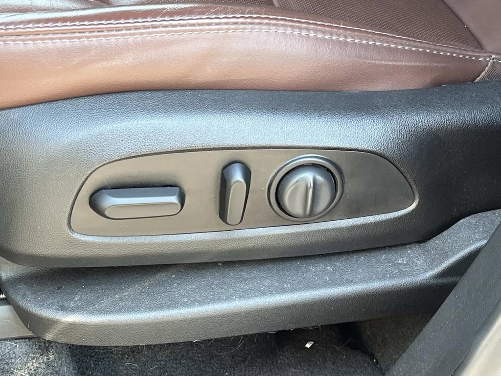 Used 2019 Buick Enclave Avenir w/ Avenir Technology Package image 24