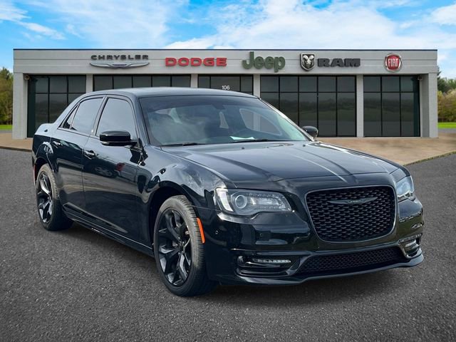 Used 2022 Chrysler 300 Touring L w/ Popular Equipment Group