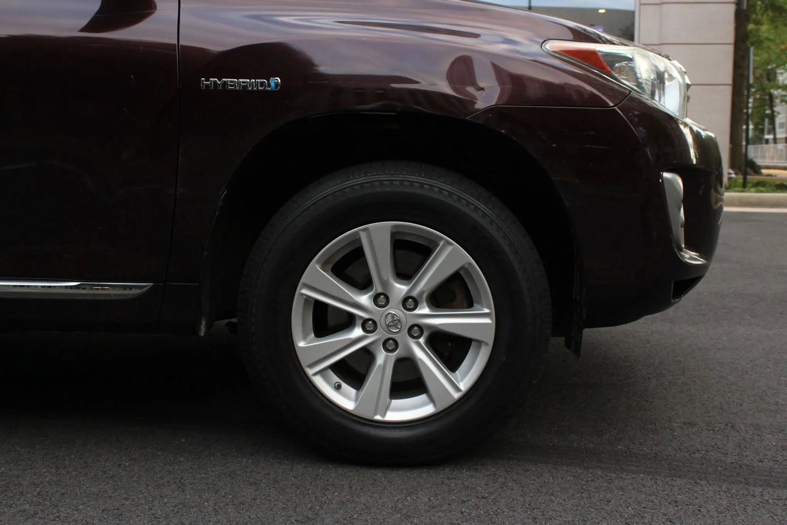 Used 2013 Toyota Highlander 4WD Hybrid image 4