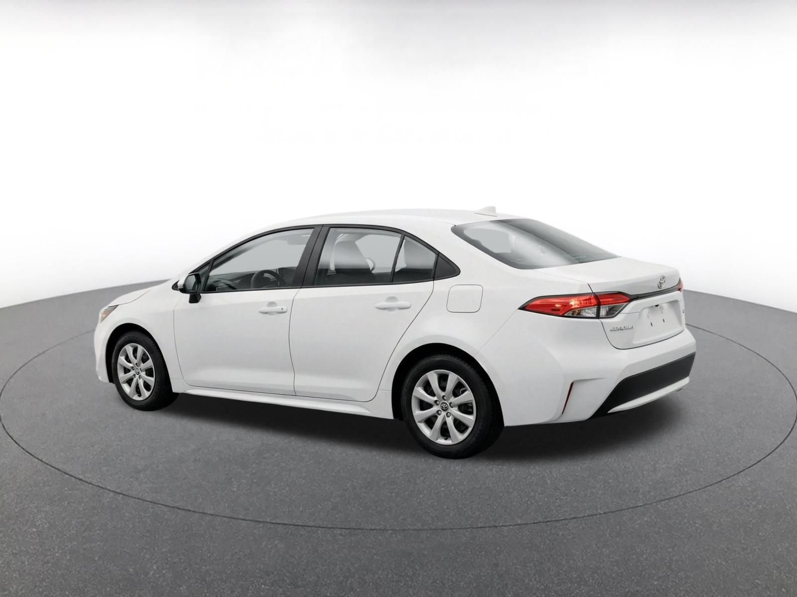 Used 2025 Toyota Corolla LE FWD image 7