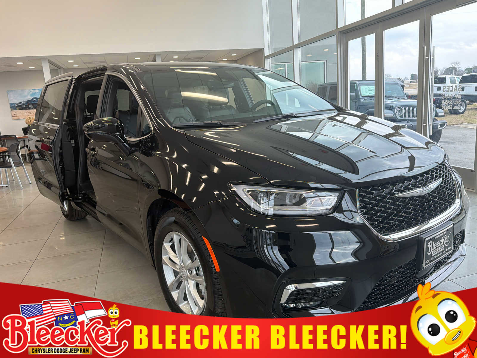 New 2026 Chrysler Pacifica Select image 1