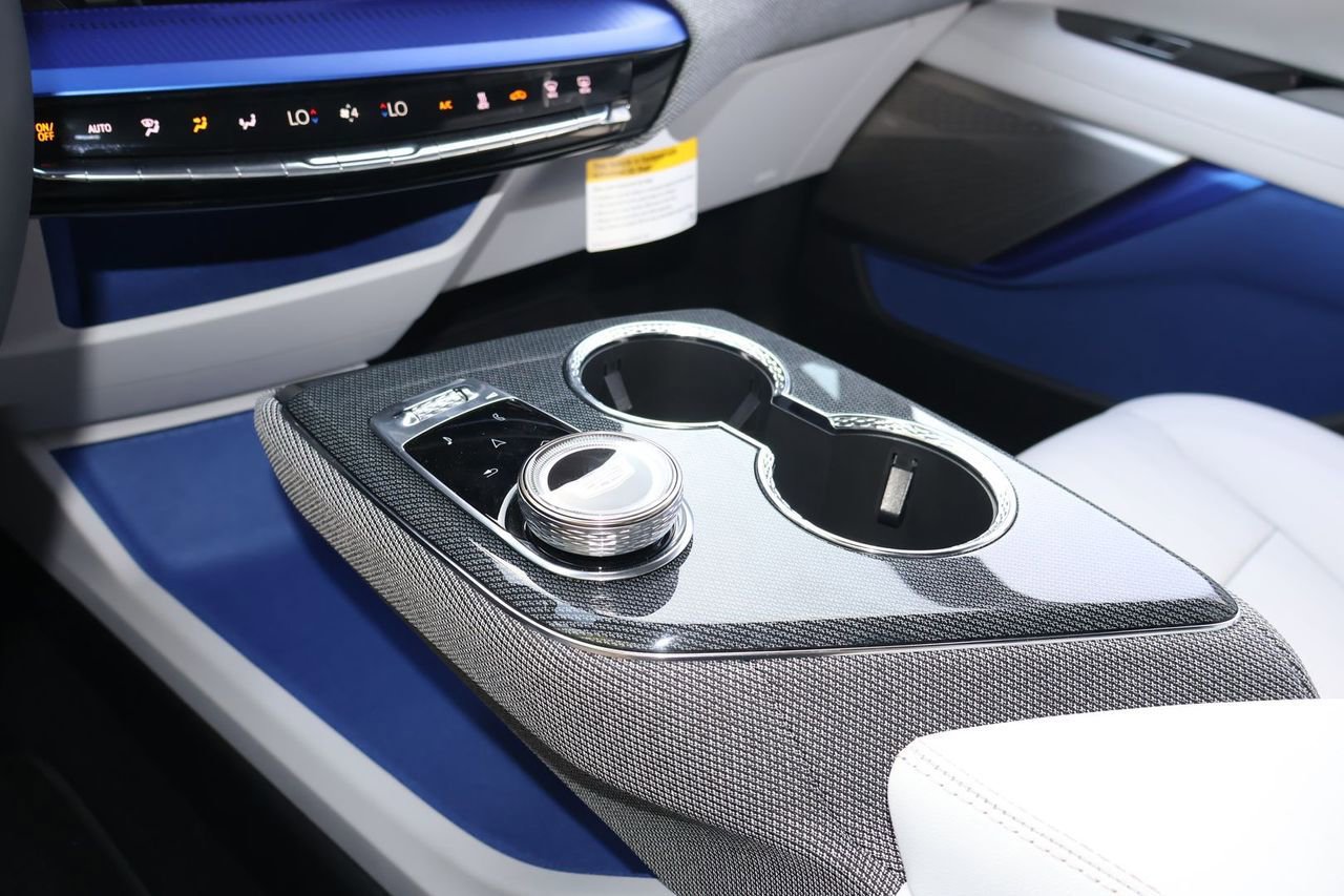 New 2026 Cadillac Optiq Luxury 2 RWD image 27