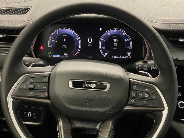 New 2026 Jeep Grand Cherokee Altitude image 17