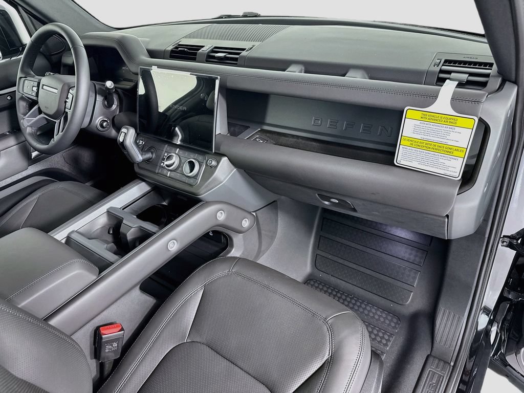 New 2026 Land Rover Defender 110 X-Dynamic SE AWD/4WD image 17