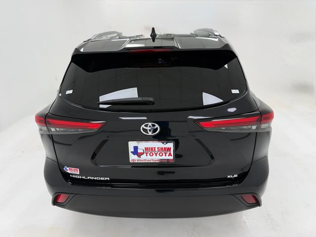 Used 2021 Toyota Highlander XLE FWD image 40