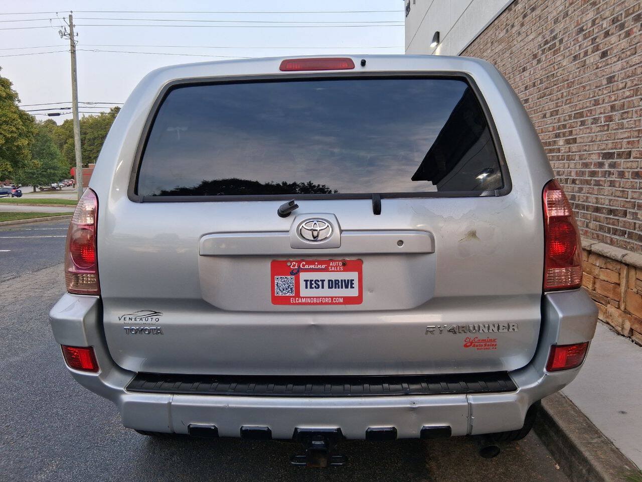Used 2005 Toyota 4Runner SR5 RWD image 4