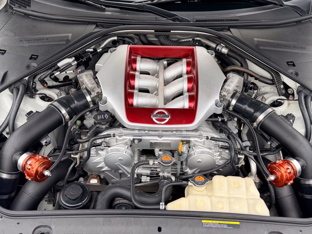 Used 2015 Nissan GT-R Premium AWD/4WD image 39