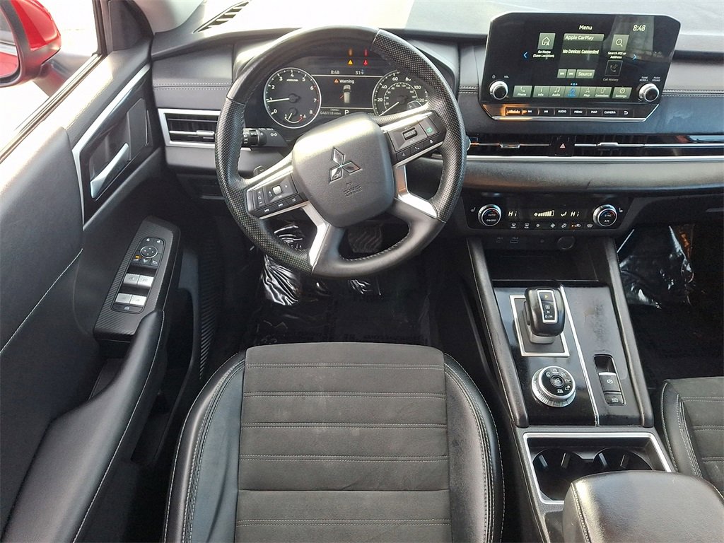 Used 2024 Mitsubishi Outlander SE image 14