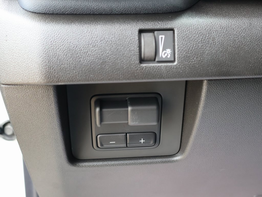 New 2025 GMC Canyon Elevation w/ Convenience Package image 13