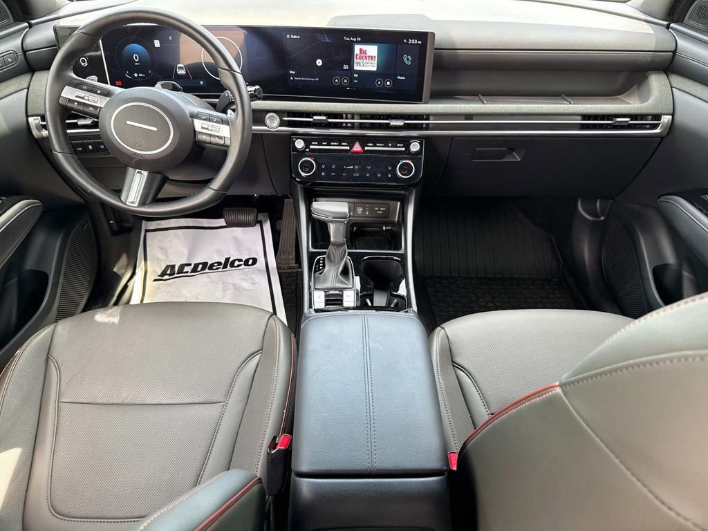 Used 2025 Hyundai Santa Cruz Limited image 14