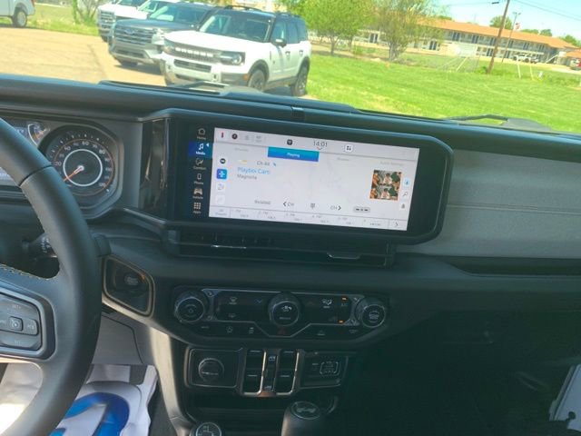 Used 2024 Jeep Wrangler Sport S image 20