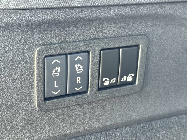Certified 2025 Cadillac Escalade IQ Sport 2 AWD/4WD image 5