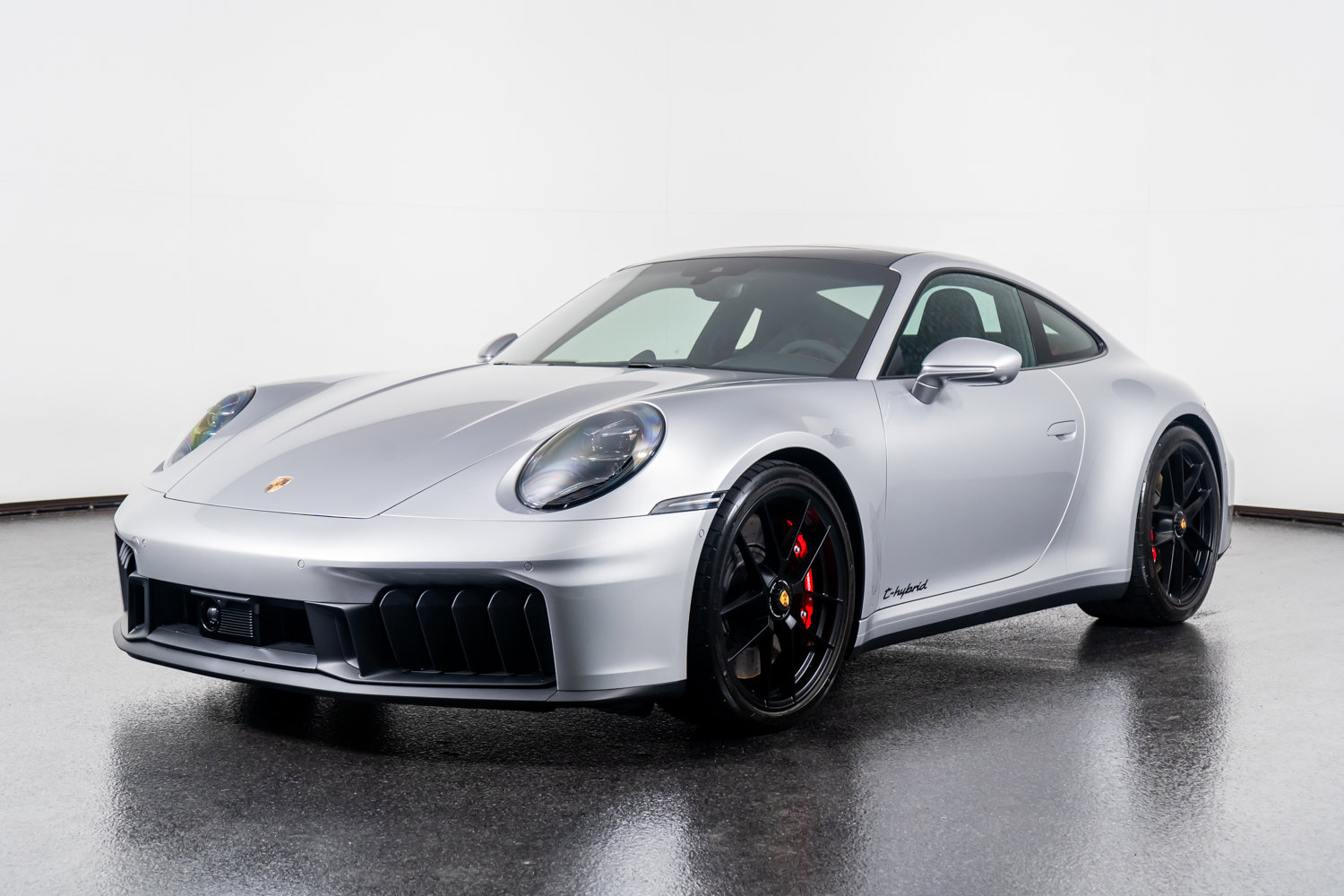 Used 2025 Porsche 911 Carrera GTS image 21
