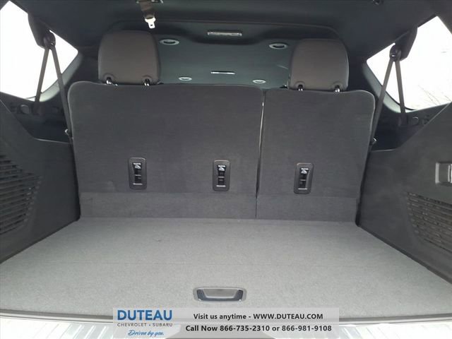 New 2026 Chevrolet Suburban Premier image 8