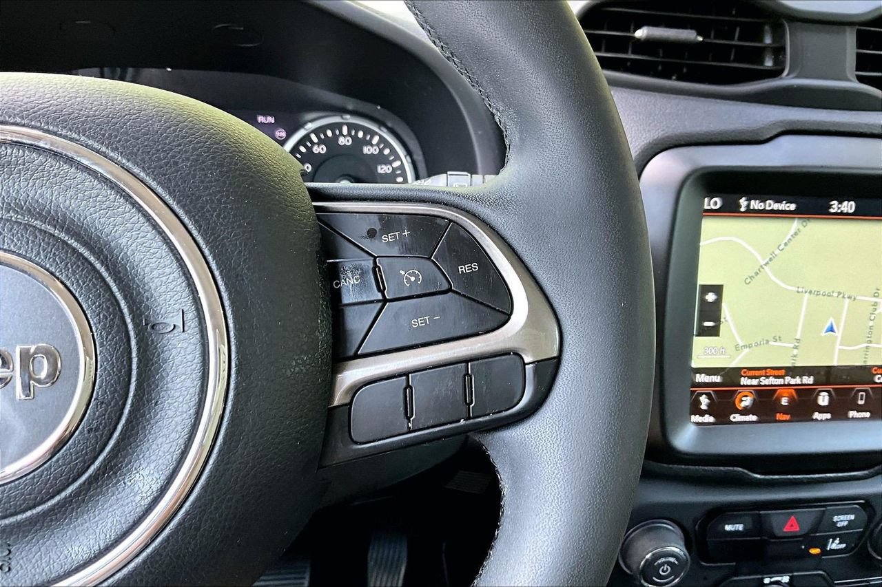 Certified 2022 Jeep Renegade Latitude AWD/4WD image 29