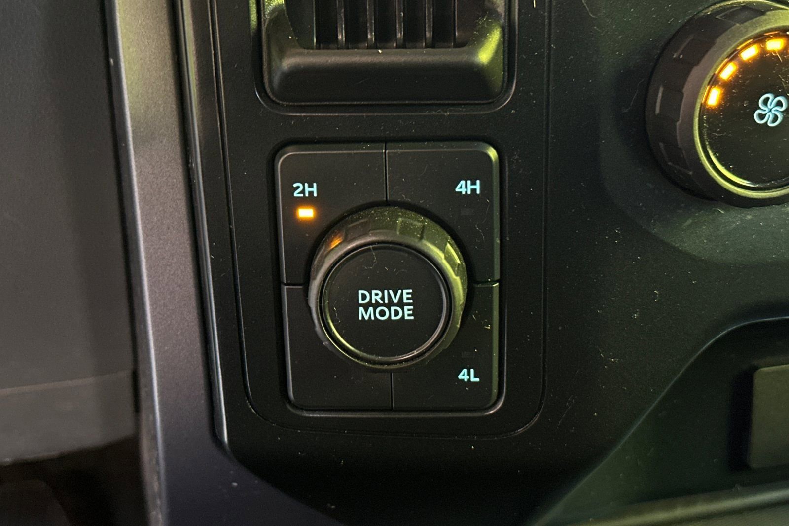 Used 2023 Ford F150 XLT AWD/4WD image 36