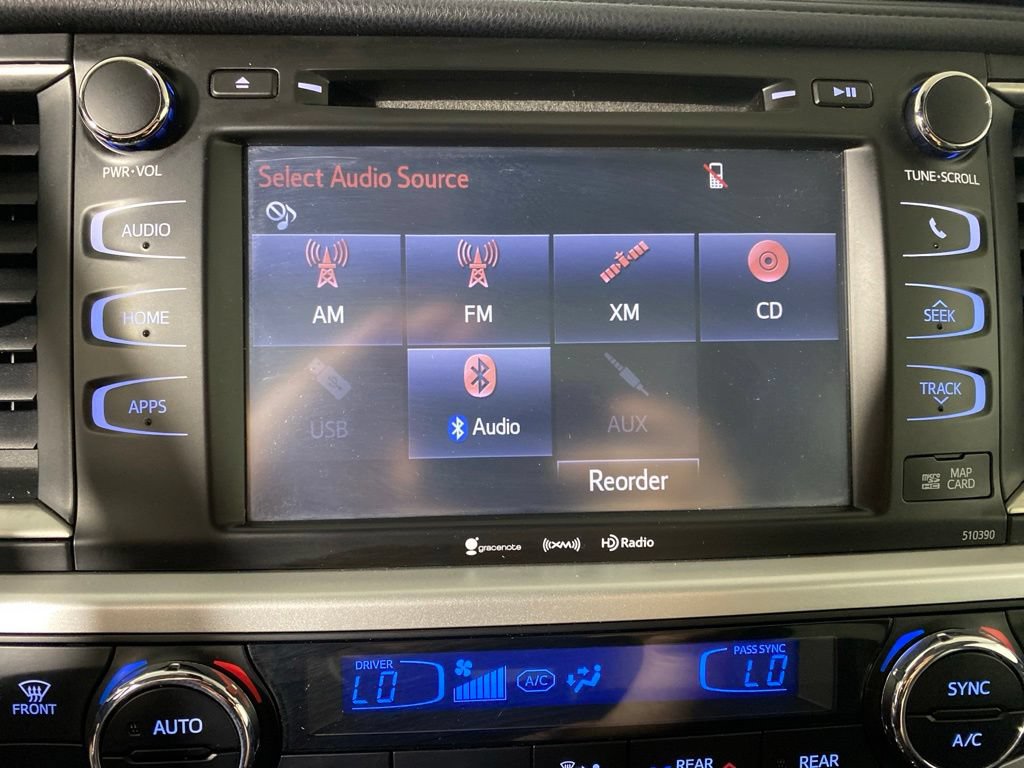 Used 2019 Toyota Highlander SE AWD/4WD image 19