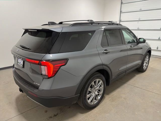 New 2026 Ford Explorer Active w/ Active Comfort Package image 4