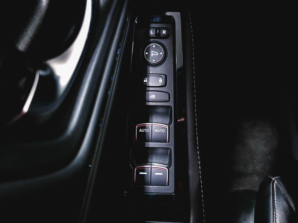 Used 2023 Honda Accord Touring image 9