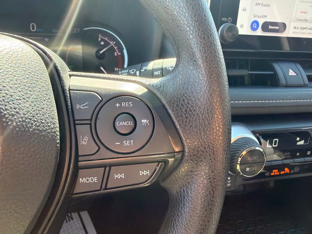 Used 2025 Toyota RAV4 XLE AWD/4WD image 30
